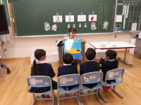 朝の読み聞かせ